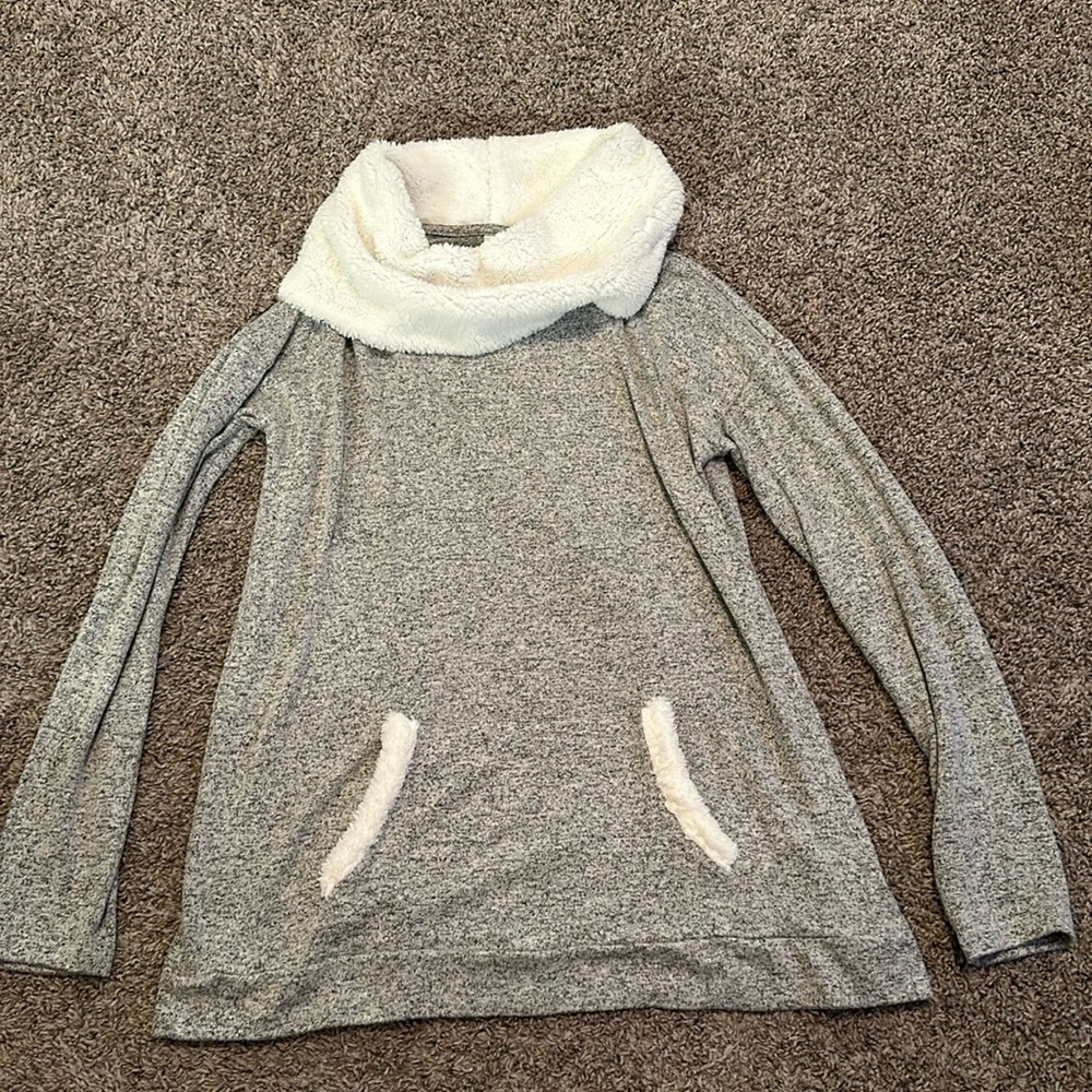 Polyester Grey Sweater for Women / Size M / T-51 / NWT